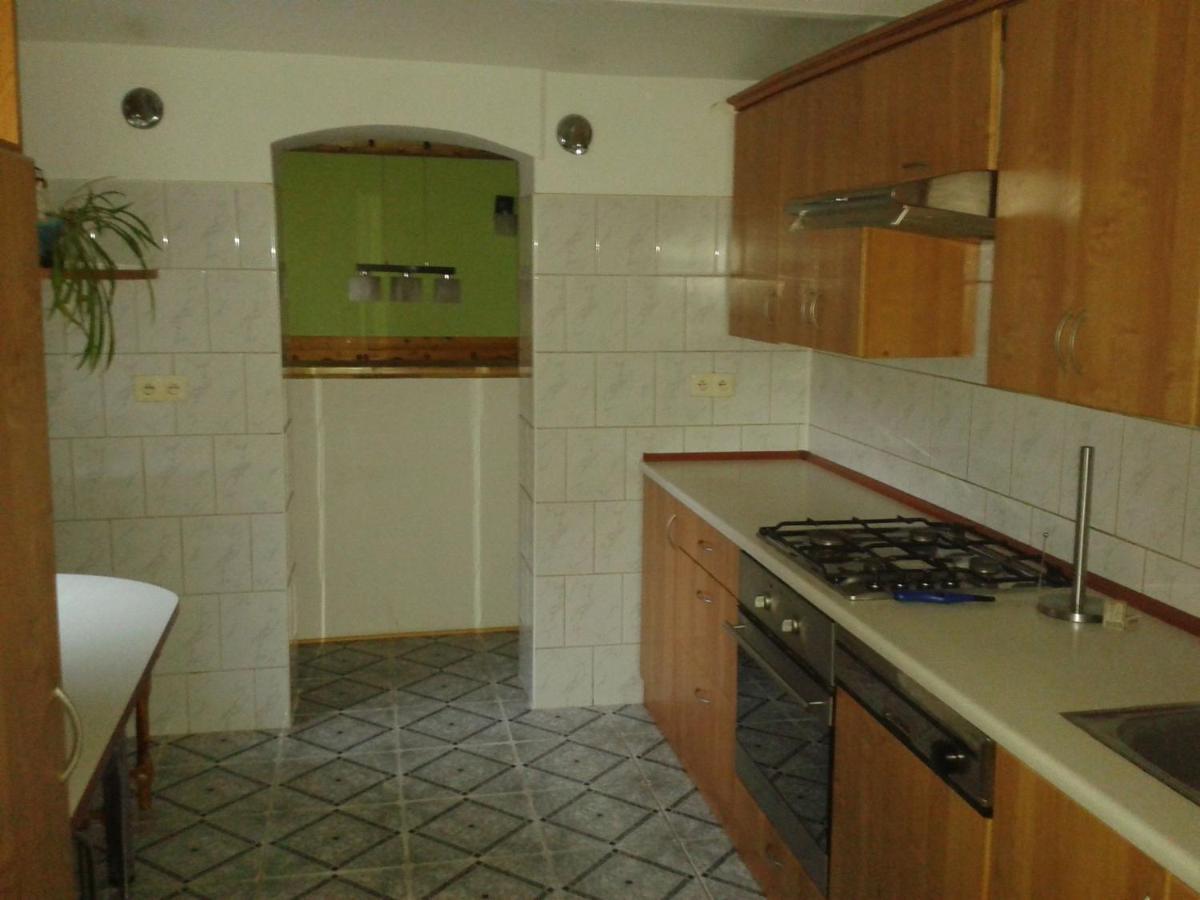 Spacious Holiday Home In Stara Kamienica With Pond エクステリア 写真